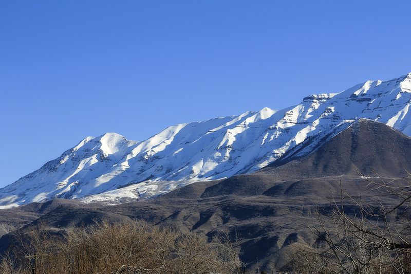 05 distant 05 distant